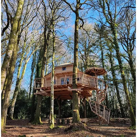 Lodge Les Hebergements Insolites De Quenecan