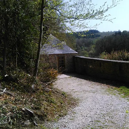 Lodge Les Hebergements Insolites De Quenecan *