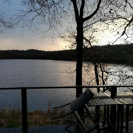 Les Hebergements Insolites De Quenecan Perret (Morbihan)