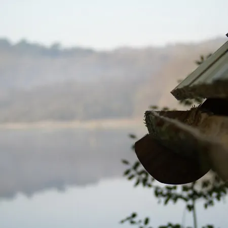 Lodge Les Hebergements Insolites De Quenecan