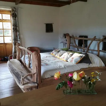 Les Hebergements Insolites De Quenecan Perret (Morbihan)